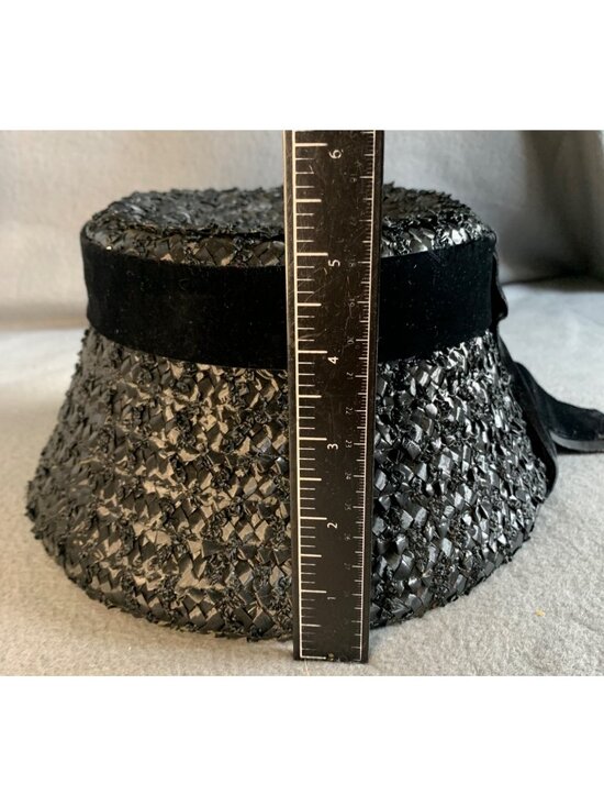 Ladies Black Raffia Hat with Velvet Ribbon Band Size 22 Vintage main image 5